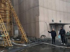 濰坊市城管執(zhí)法支隊組織戶外廣告牌、LED顯示屏安全工作檢查